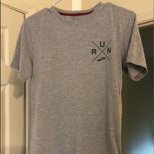 Brooks Running Grey Distance Short Sleeve Top Women’s XS *BRAND NEW*